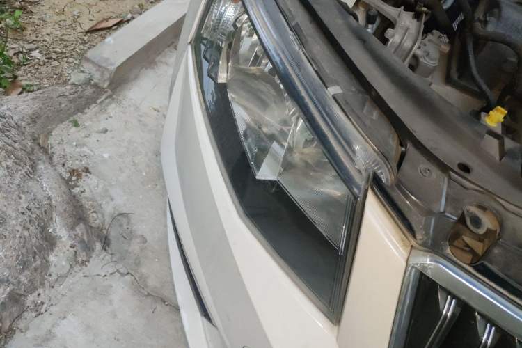 Used Skoda Octavia 2017 1.6L Automatic Smart Drive Edition Right Front Headlight