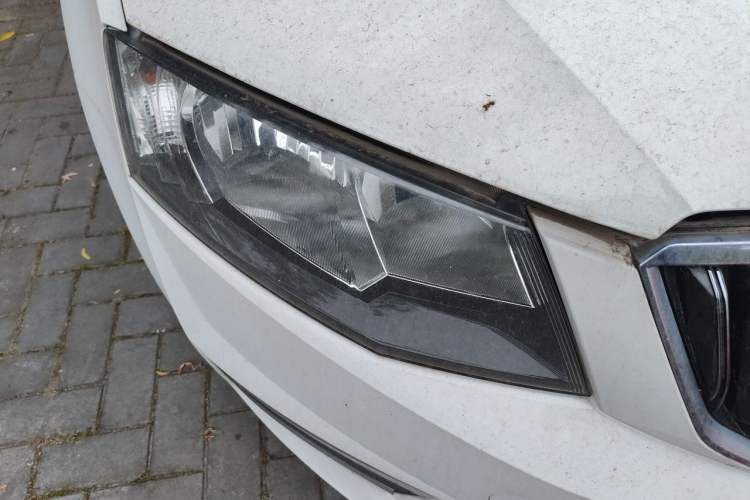 Used Skoda Octavia 2017 1.6L Automatic Chuanxing Edition Right Front Headlight