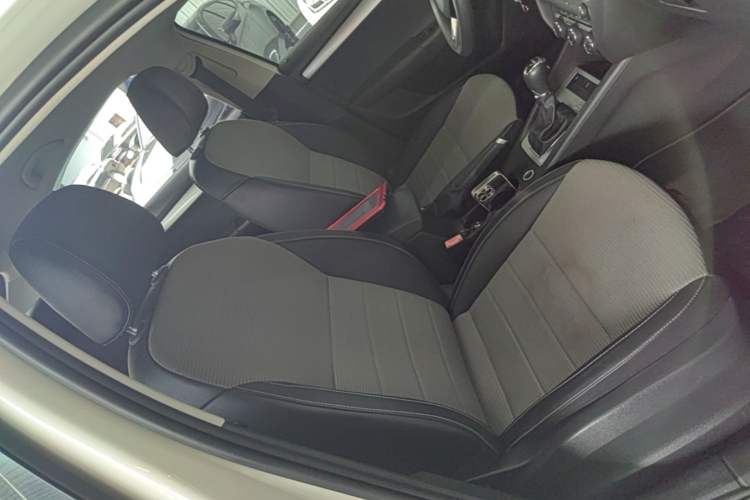 Used Skoda Octavia 2017 1.6L Automatic Chuanxing Edition Right Front Seat