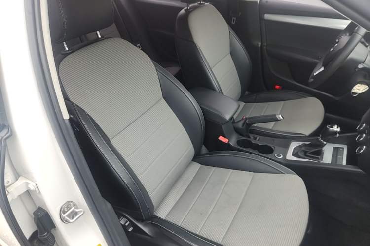 Used Skoda Octavia 2017 1.6L Automatic Chuanxing Edition Right Front Seat