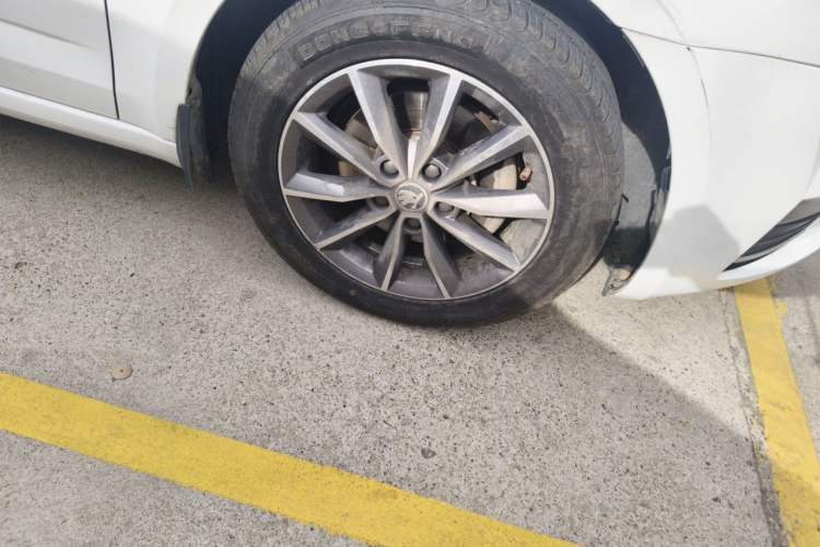 Used Skoda Octavia 2017 1.6L Manual Trend Edition Right Front Wheel Hub