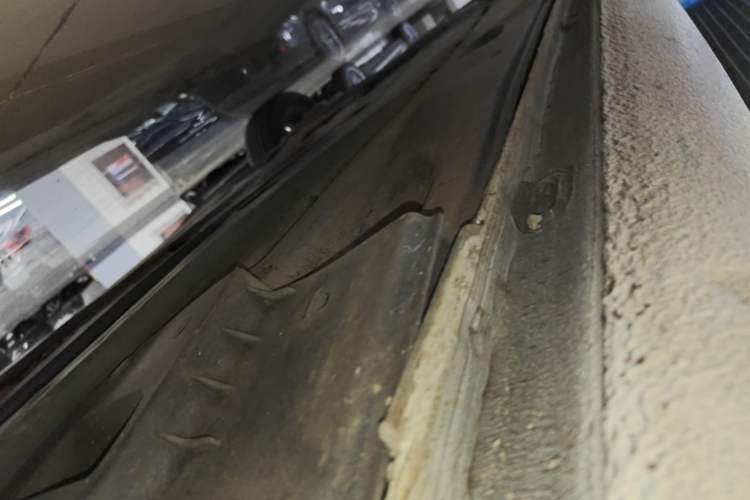 Used Skoda Octavia 2017 1.6L Manual Smart Drive Edition Right Side Sill