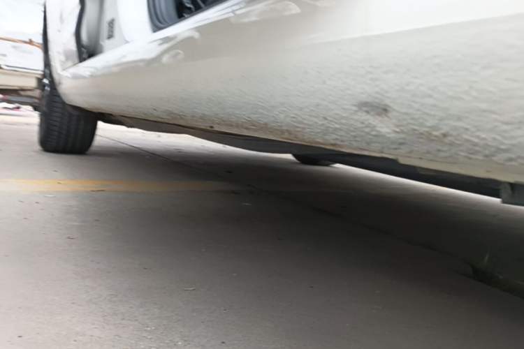 Used Skoda Octavia 2017 1.6L Automatic Smart Drive Edition Right Side Sill