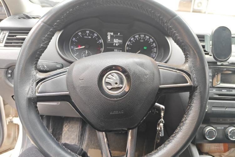 Used Skoda Octavia 2017 Classic Model 1.6L Automatic Comfort Edition Steering Wheel