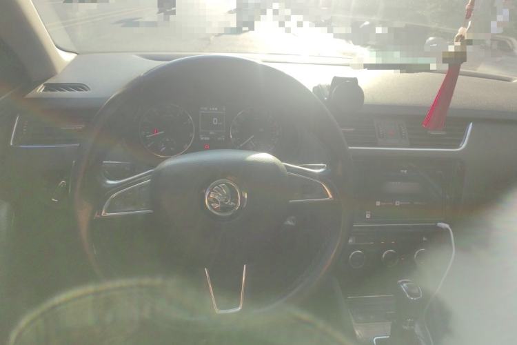 Used Skoda Octavia 2017 1.6L Automatic Smart Drive Edition Steering Wheel
