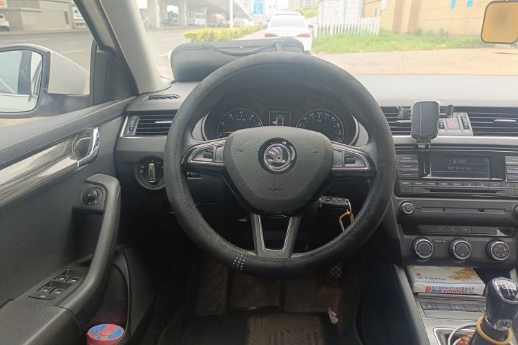 Used Skoda Octavia 2017 1.6L Manual Smart Drive Edition Steering Wheel