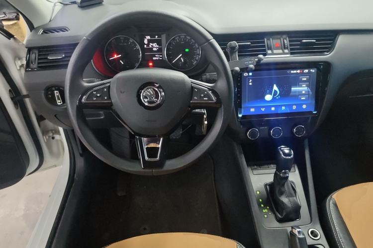 Used Skoda Octavia 2017 Classic Model 1.6L Automatic Standard Edition Steering Wheel