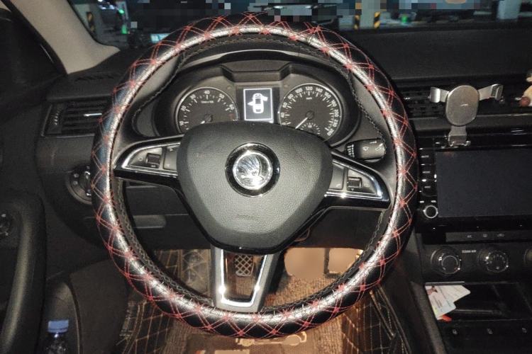 Used Skoda Octavia 2017 1.6L Manual Smart Drive Edition Steering Wheel