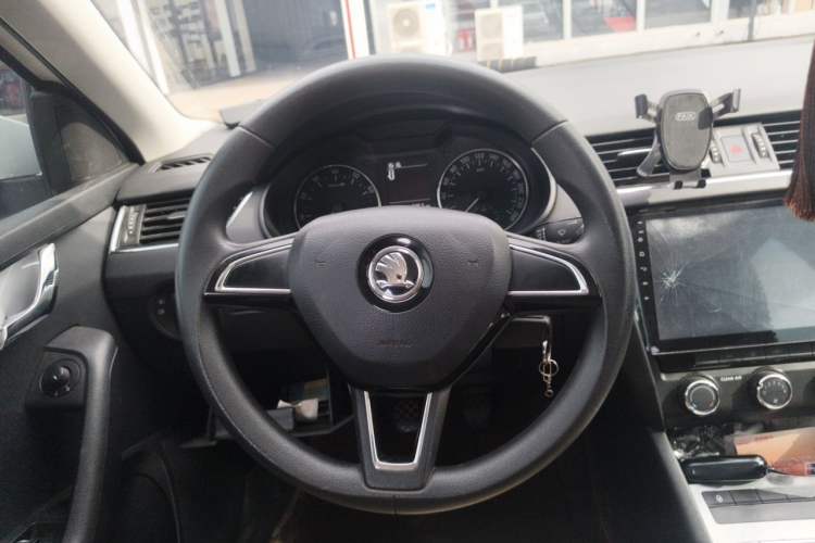 Used Skoda Octavia 2017 1.6L Manual Trend Edition Steering Wheel