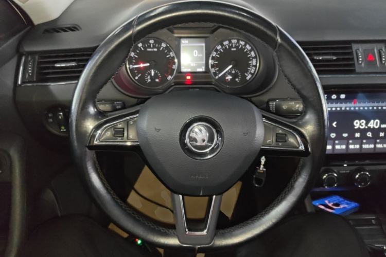 Used Skoda Octavia 2017 1.6L Manual Smart Drive Edition Steering Wheel