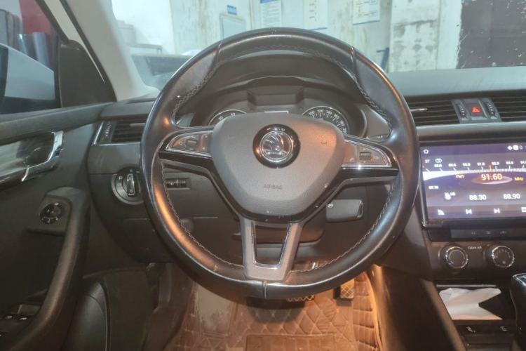 Used Skoda Octavia 2017 TSI280 DSG Smart Drive Edition Steering Wheel