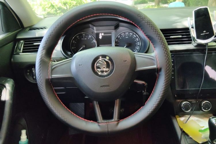 Used Skoda Octavia 2017 Classic Model 1.6L Automatic Standard Edition Steering Wheel