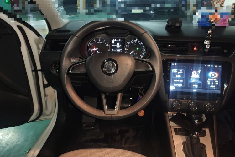 Used Skoda Octavia 2017 1.6L Automatic Chuanxing Edition Steering Wheel