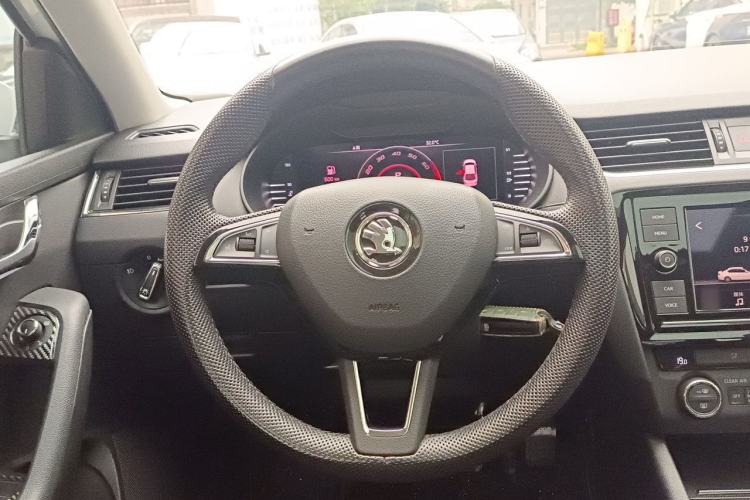 Used Skoda Octavia 2017 1.6L Automatic Smart Drive Edition Steering Wheel