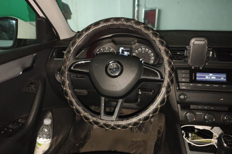 Used Skoda Octavia 2017 1.6L Manual Trend Edition Steering Wheel