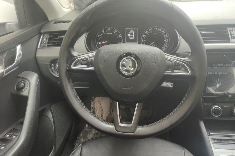Used Skoda Octavia 2017 1.6L Manual Smart Drive Edition Steering Wheel