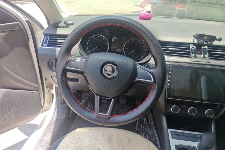 Used Skoda Octavia 2017 1.6L Manual Trend Edition Steering Wheel