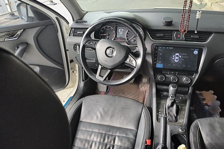 Used Skoda Octavia 2017 1.6L Automatic Smart Drive Edition Steering Wheel