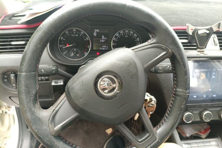 Used Skoda Octavia 2017 Classic Model 1.6L Manual Standard Edition Steering Wheel