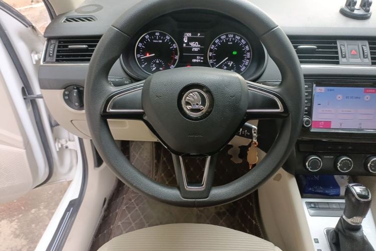 Used Skoda Octavia 2017 1.6L Automatic Chuanxing Edition Steering Wheel