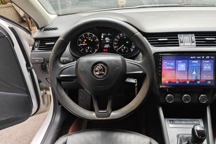 Used Skoda Octavia 2017 Classic Model 1.6L Automatic Standard Edition Steering Wheel
