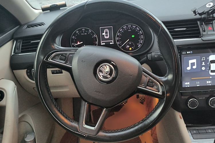 Used Skoda Octavia 2017 TSI280 DSG Smart Drive Edition Steering Wheel