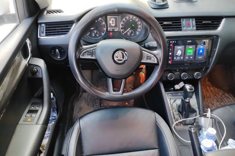 Used Skoda Octavia 2017 1.6L Automatic Smart Drive Edition Steering Wheel