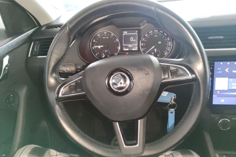 Used Skoda Octavia 2017 1.6L Automatic Smart Drive Edition Steering Wheel