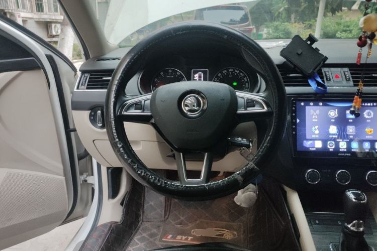 Used Skoda Octavia 2017 1.6L Automatic Smart Drive Edition Steering Wheel