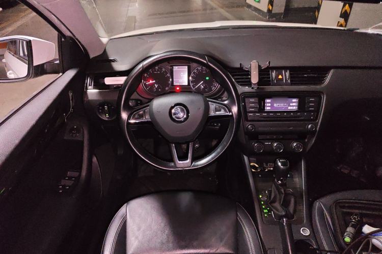 Used Skoda Octavia 2017 TSI280 DSG Smart Drive Edition Steering Wheel