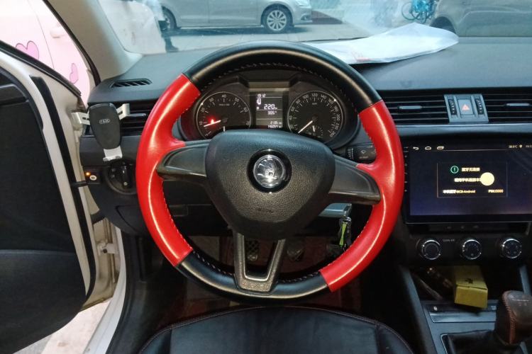 Used Skoda Octavia 2017 Classic Model 1.6L Manual Standard Edition Steering Wheel