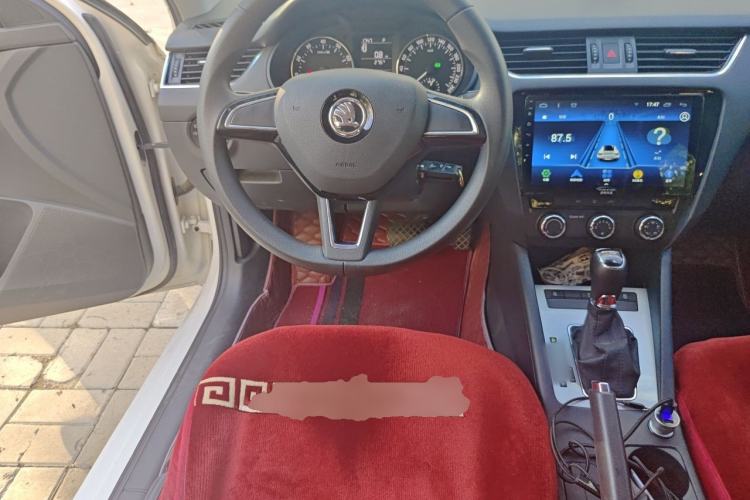 Used Skoda Octavia 2017 1.6L Automatic Chuanxing Edition Steering Wheel