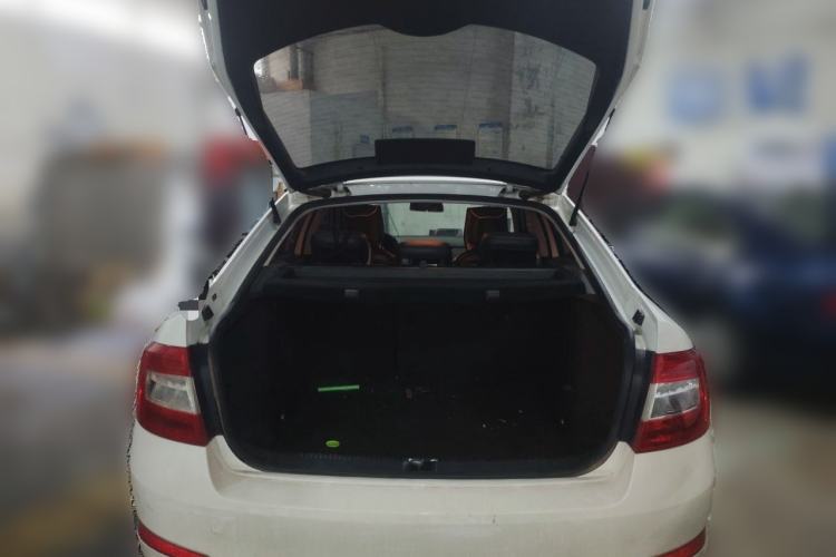 Used Skoda Octavia 2017 TSI280 DSG Smart Drive Edition Trunk