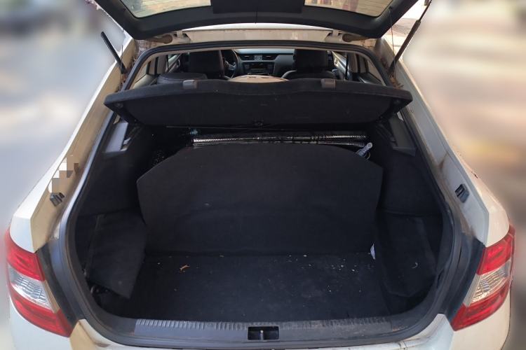 Used Skoda Octavia 2017 Classic Model 1.6L Automatic Standard Edition Trunk