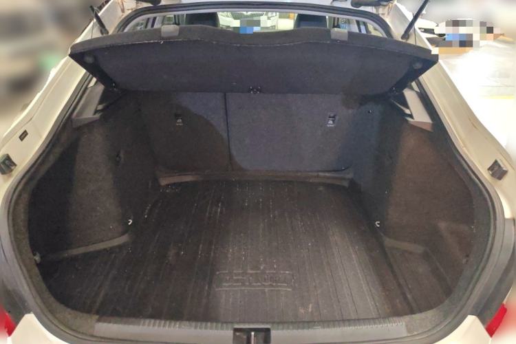 Used Skoda Octavia 2017 1.6L Automatic Front-Wheel Drive Model Trunk