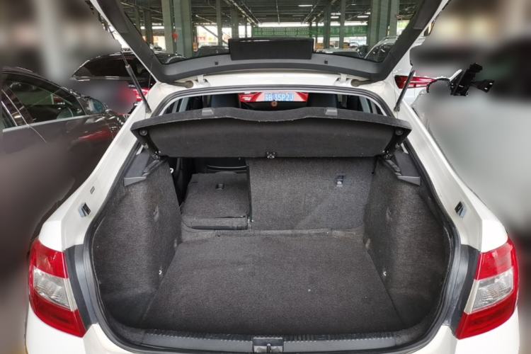 Used Skoda Octavia 2017 1.6L Automatic Smart Drive Edition Trunk