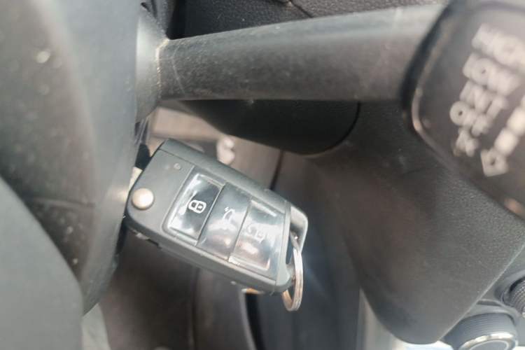 Used Skoda Octavia 2017 1.6L Manual Smart Drive Edition Vehicle Key