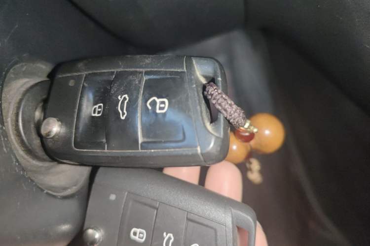 Used Skoda Octavia 2017 1.6L Automatic Smart Drive Edition Vehicle Key