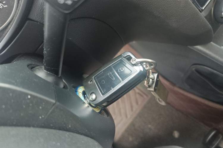 Used Skoda Octavia 2017 1.6L Automatic Smart Drive Edition Vehicle Key