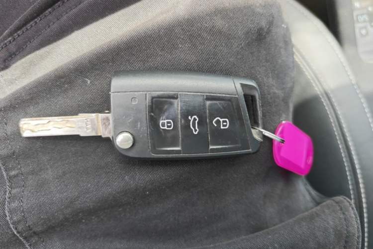 Used Skoda Octavia 2017 1.6L Automatic Smart Drive Edition Vehicle Key