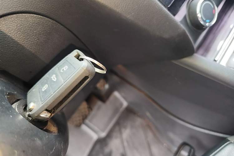 Used Skoda Octavia 2017 1.6L Automatic Smart Drive Edition Vehicle Key
