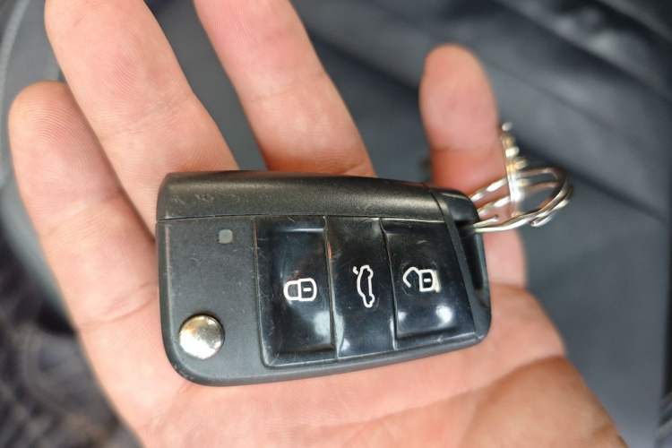 Used Skoda Octavia 2017 1.6L Automatic Smart Drive Edition Vehicle Key