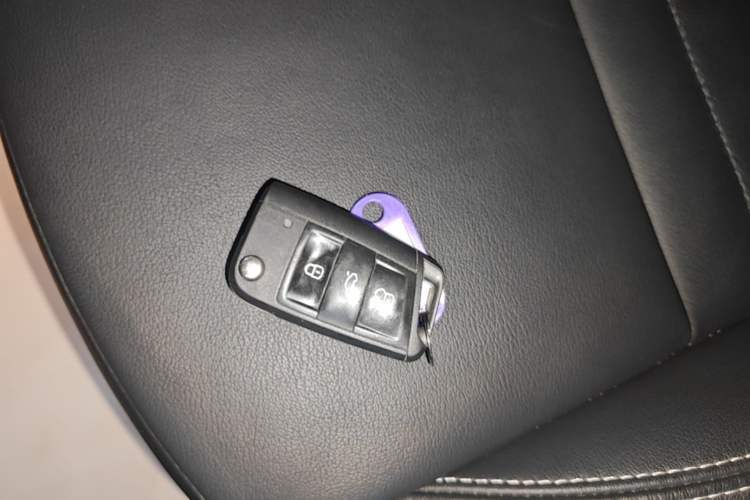 Used Skoda Octavia 2017 1.6L Automatic Smart Drive Edition Vehicle Key