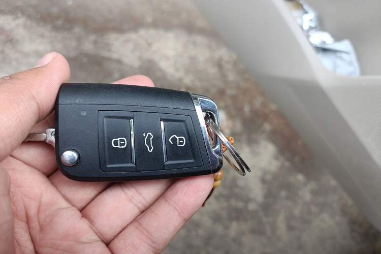 Used Skoda Octavia 2017 1.6L Automatic Chuanxing Edition Vehicle Key