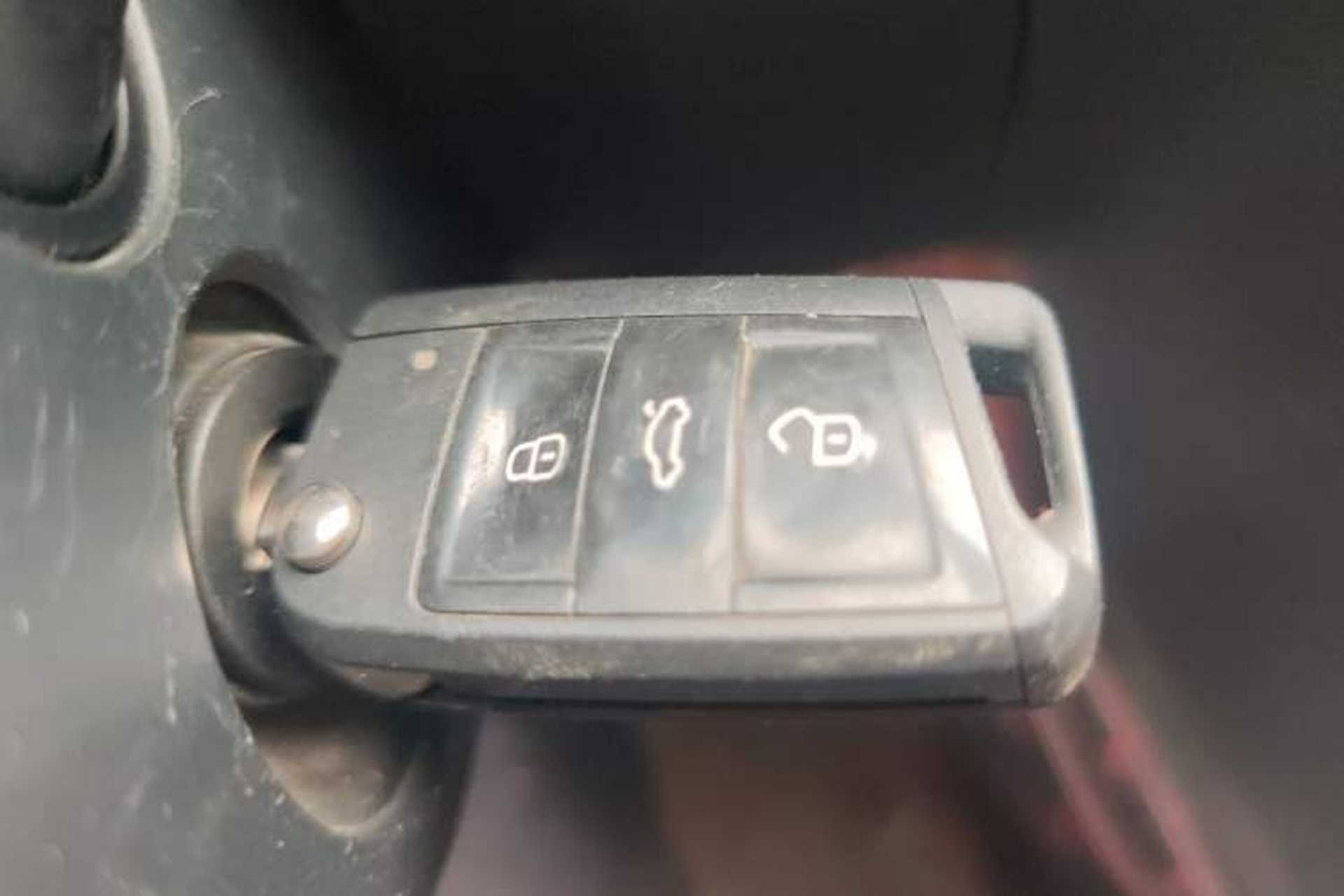 Used Skoda Octavia 2017 1.6L Manual Smart Drive Edition Vehicle Key