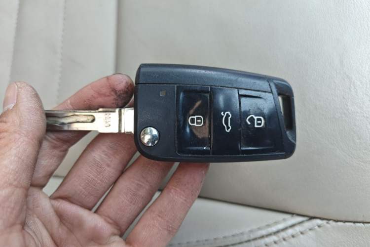 Used Skoda Octavia 2017 1.6L Automatic Smart Drive Edition Vehicle Key