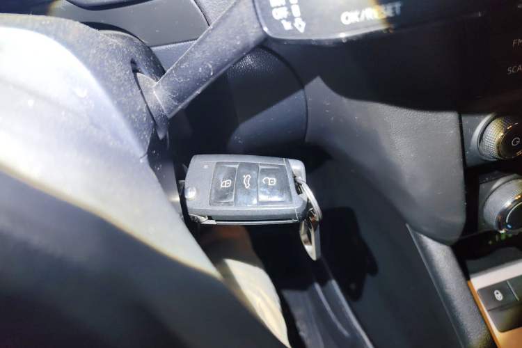 Used Skoda Octavia 2017 1.6L Automatic Chuanxing Edition Vehicle Key