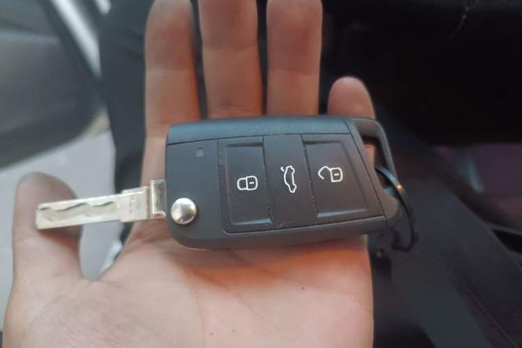 Used Skoda Octavia 2017 1.6L Manual Trend Edition Vehicle Key