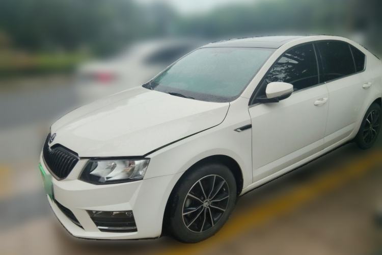 Used Skoda Octavia 2017 1.6L Automatic Smart Drive Edition Guazi used car, China used car export, Used car for sale, Used cars, Cheapest cars for sale