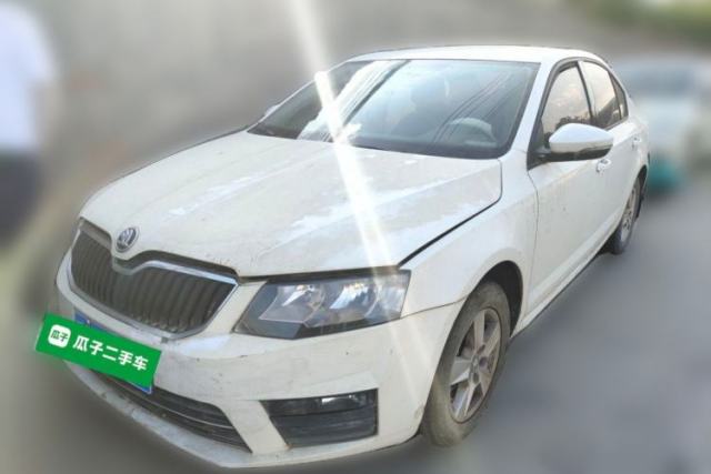 Skoda Octavia 2017 Classic Model 1.6L Manual Standard Edition de segunda mano